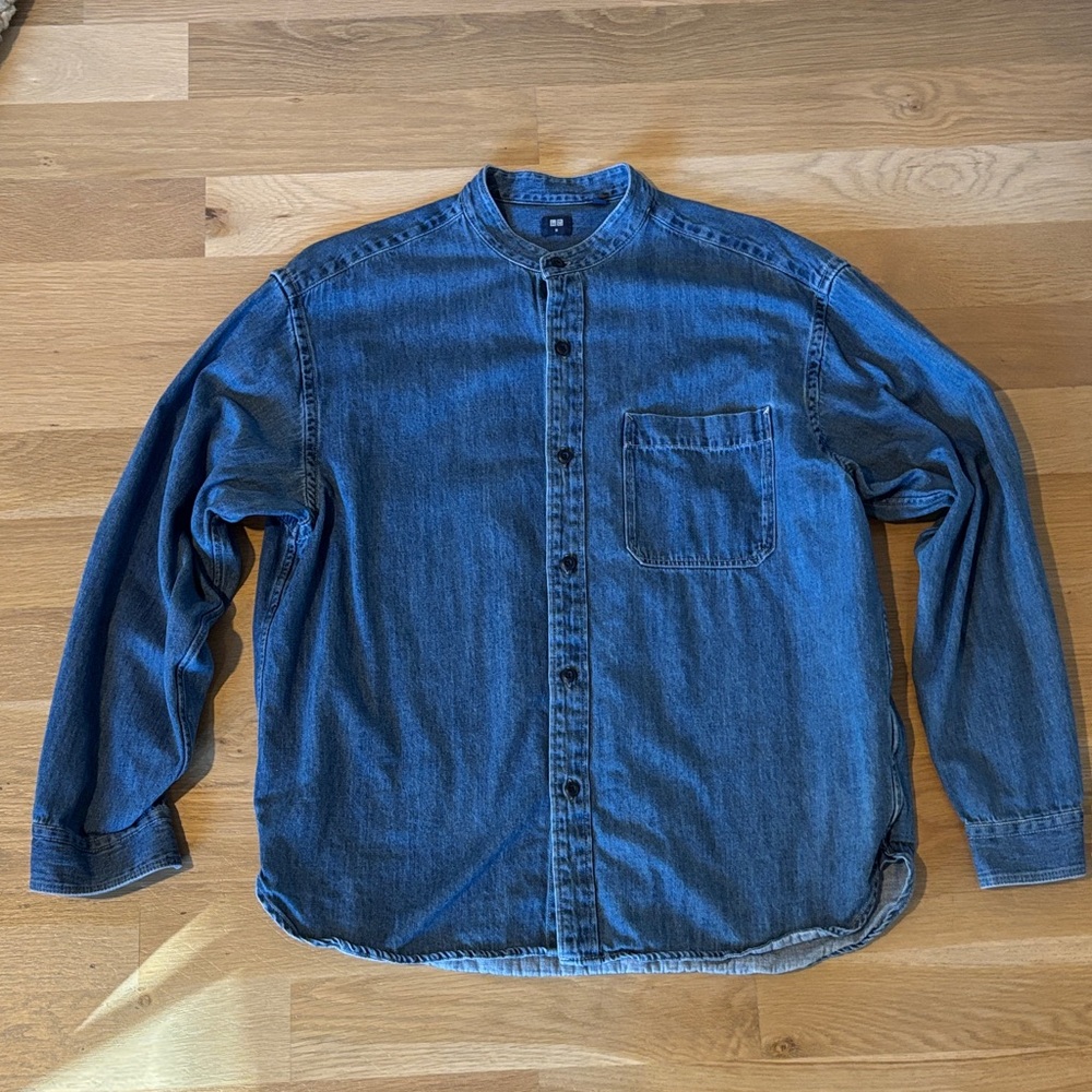 Uniqlo Blue Casual Button Down Shirt